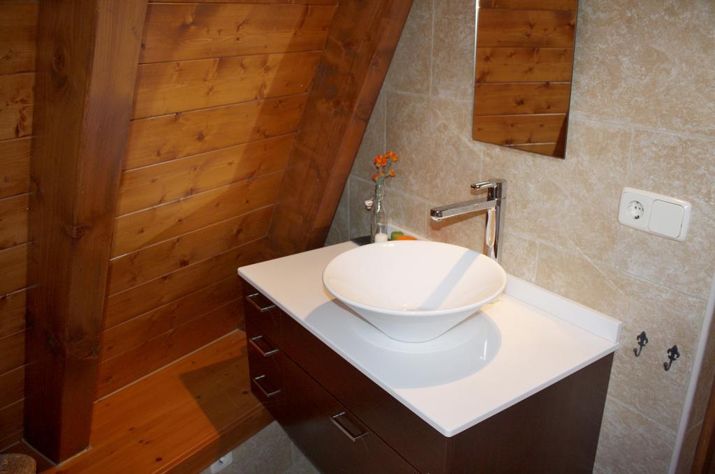 Apartamentos Valle De Aran مونت المظهر الخارجي الصورة