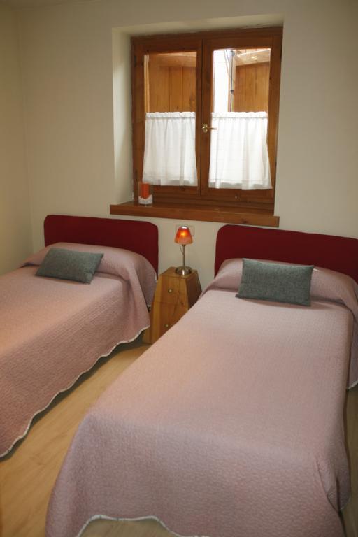 Apartamentos Valle De Aran مونت الغرفة الصورة